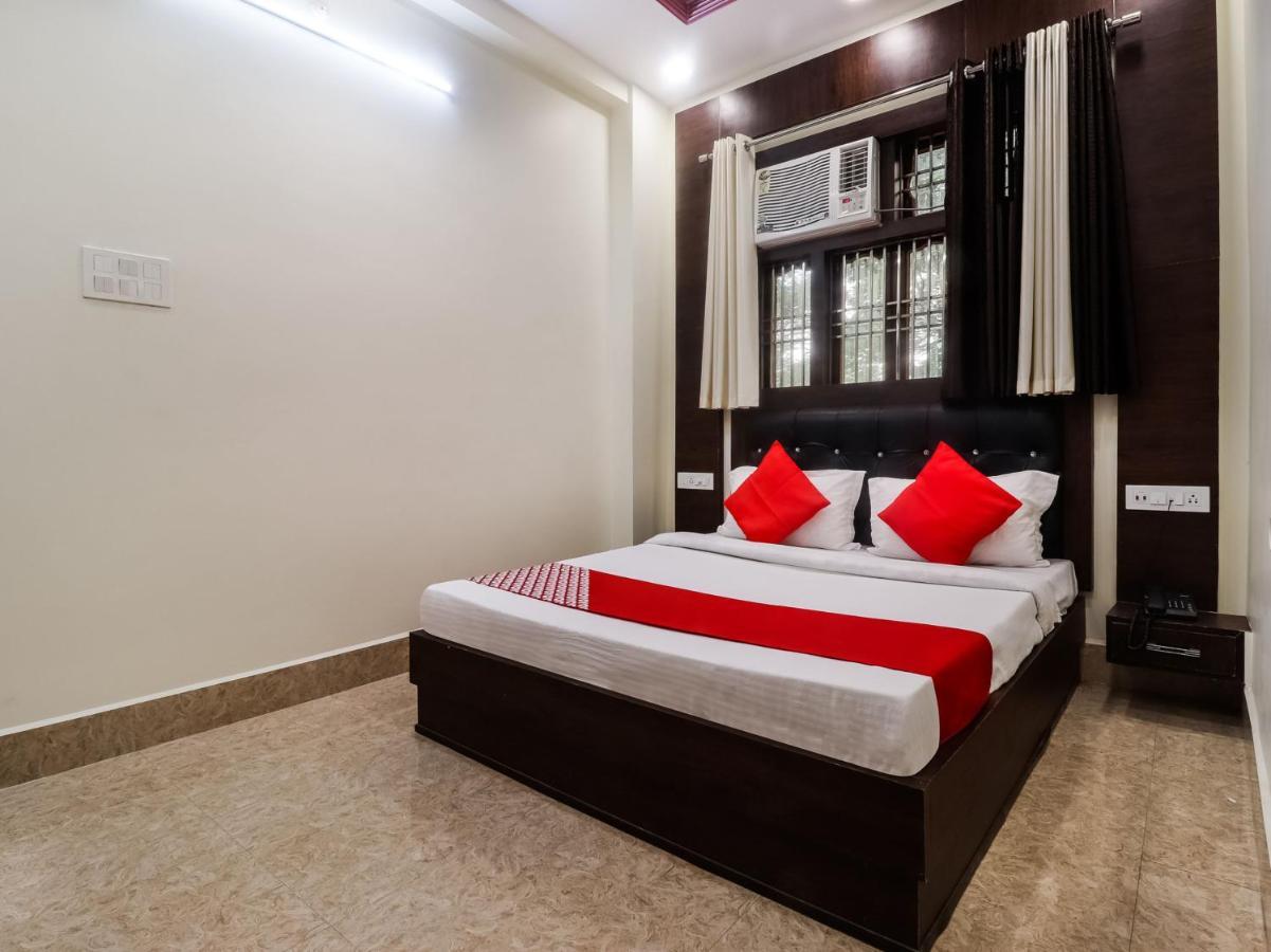 Oyo Flagship 75488 Royal Grand Inn Noida Ngoại thất bức ảnh