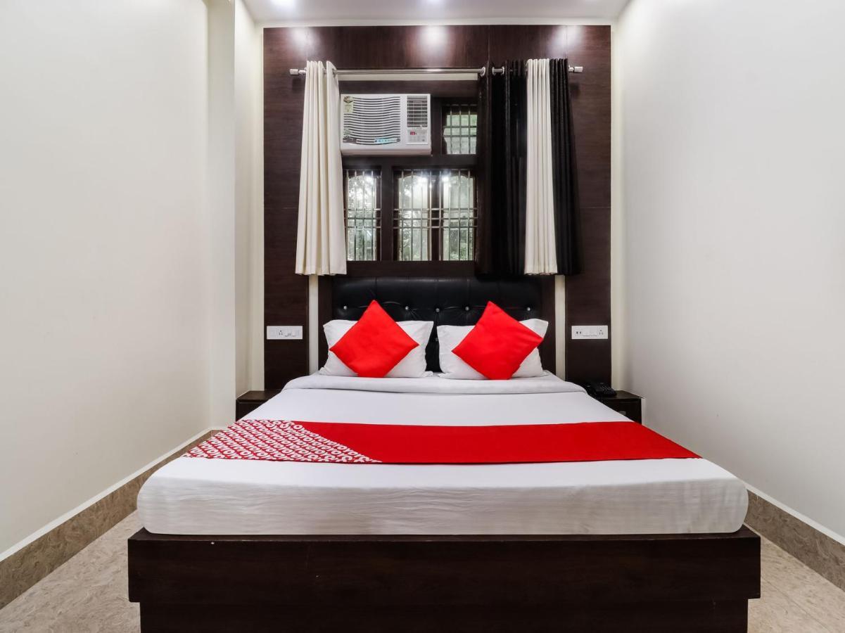 Oyo Flagship 75488 Royal Grand Inn Noida Ngoại thất bức ảnh